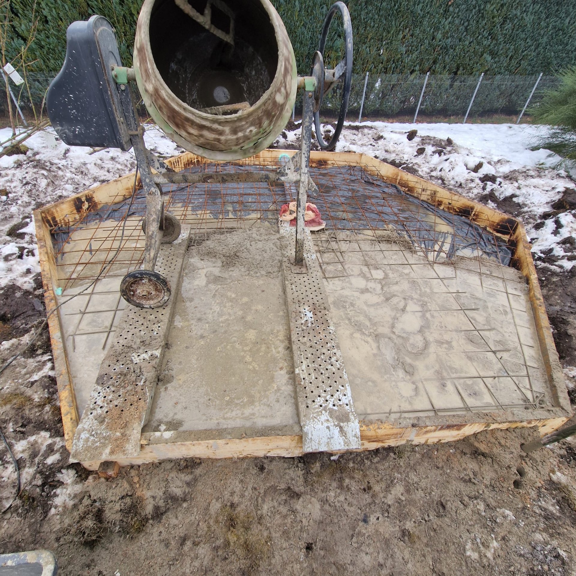 Fundament für eine Grillkota